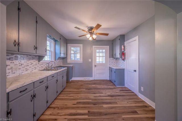 125 Cabin Lane, Mount Airy, NC 27030