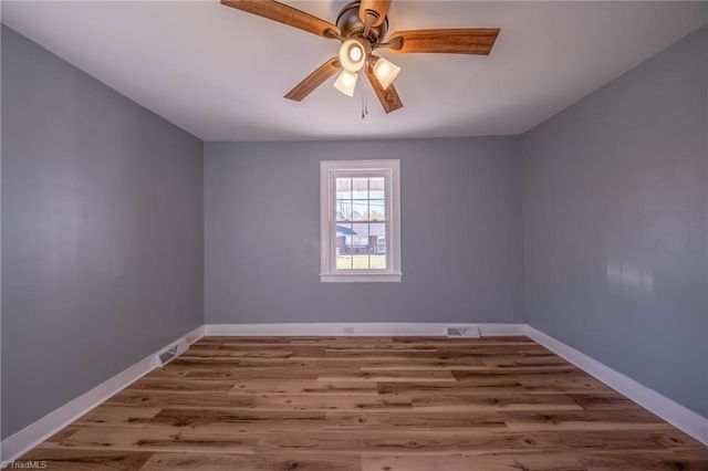 125 Cabin Lane, Mount Airy, NC 27030