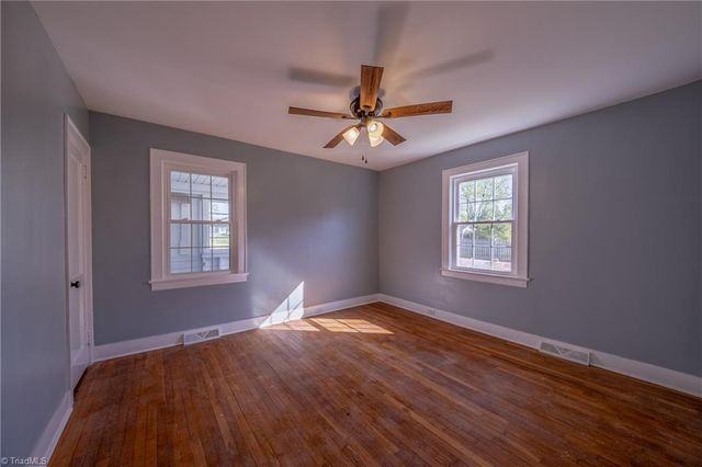 125 Cabin Lane, Mount Airy, NC 27030