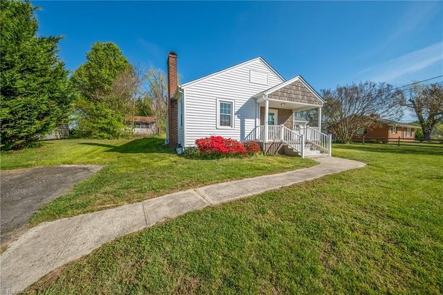 125 Cabin Lane, Mount Airy, NC 27030