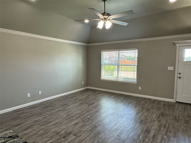 1303 Oleander Drive, Tolar, TX 76476