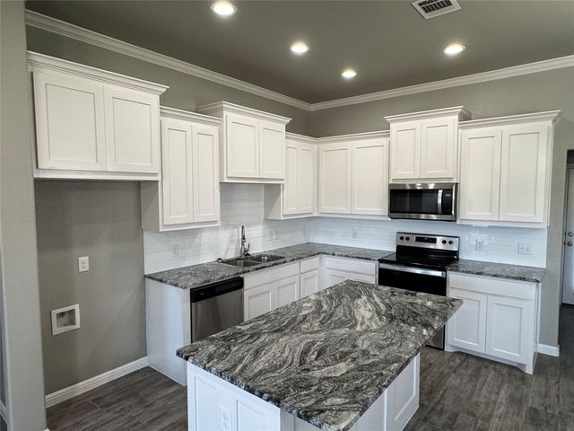 1303 Oleander Drive, Tolar, TX 76476