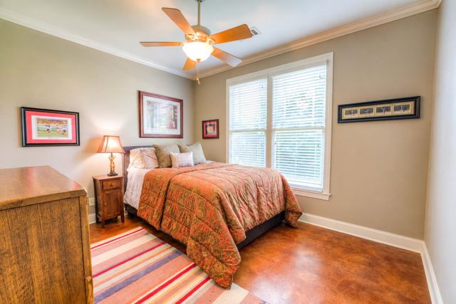 2440 PARKWAY PL, Memphis, TN 38112