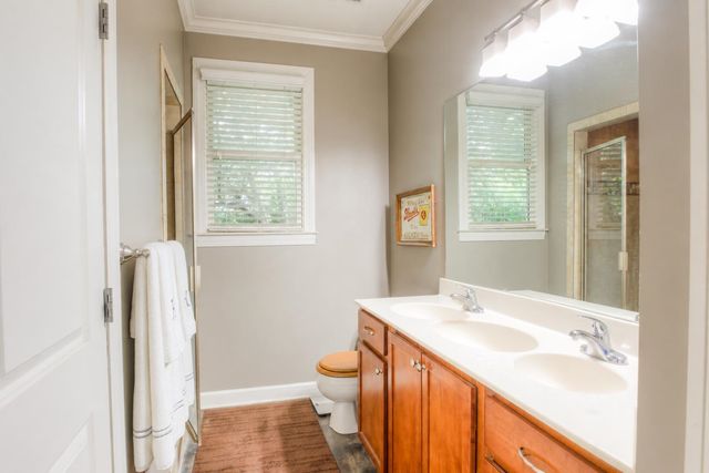 2440 PARKWAY PL, Memphis, TN 38112