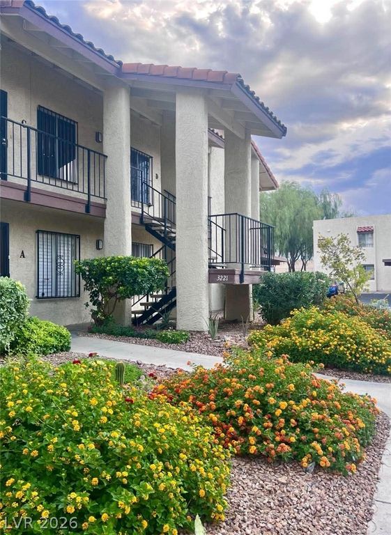 3221 Jericho Street D, Las Vegas, NV 89102 — photo 2