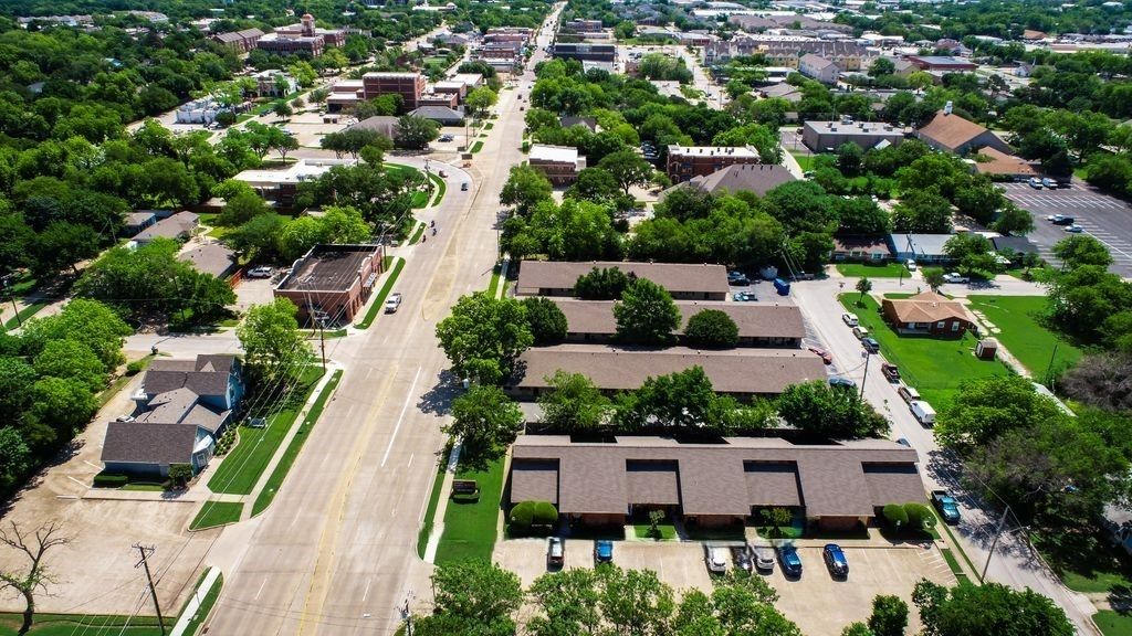 376 W Main Street E, Lewisville, TX 75057 — exterior