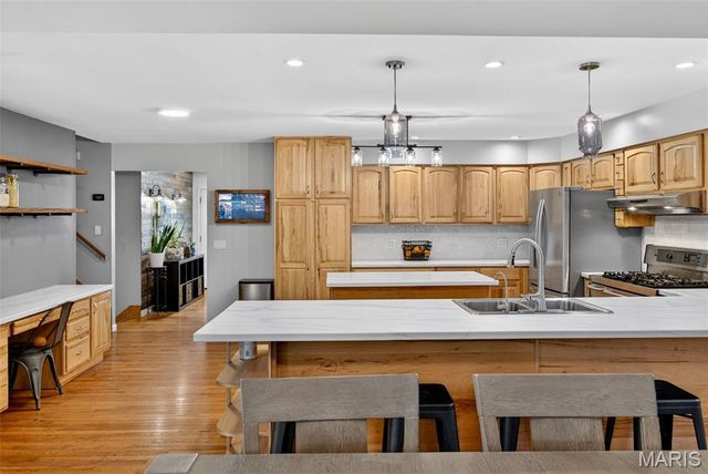 28 Greenfield Drive, St Peters, MO 63376