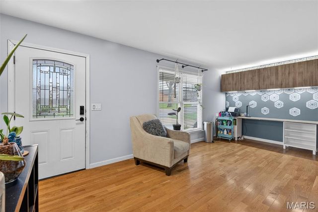 28 Greenfield Drive, St Peters, MO 63376