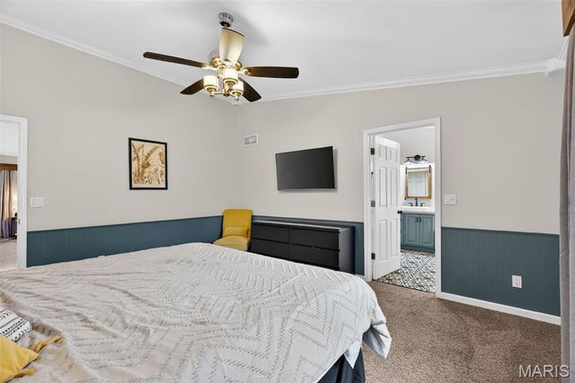 28 Greenfield Drive, St Peters, MO 63376