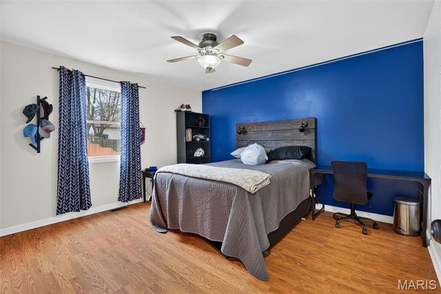 28 Greenfield Drive, St Peters, MO 63376