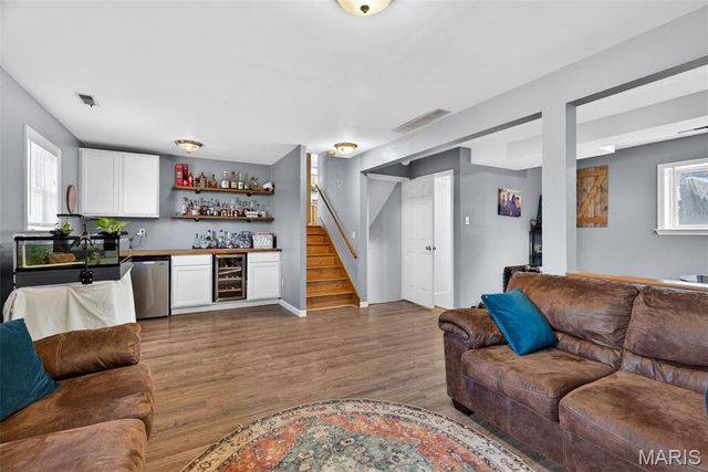 28 Greenfield Drive, St Peters, MO 63376