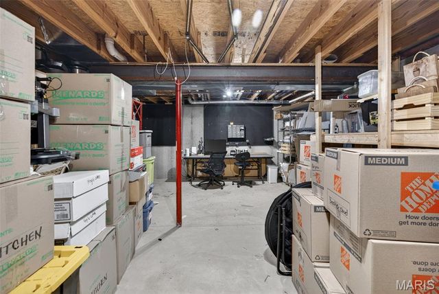 28 Greenfield Drive, St Peters, MO 63376