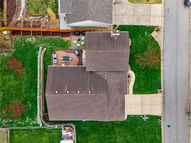 28 Greenfield Drive, St Peters, MO 63376