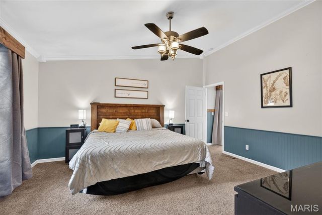 28 Greenfield Drive, St Peters, MO 63376