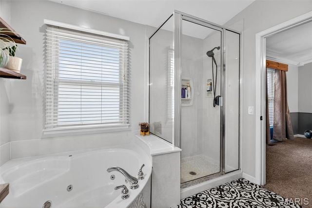 28 Greenfield Drive, St Peters, MO 63376