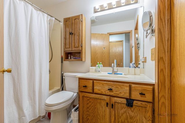 24 Garden Crescent Court, Elgin, IL 60123