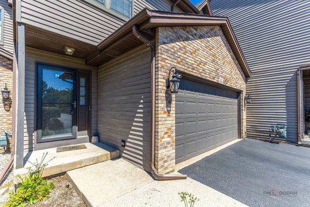 24 Garden Crescent Court, Elgin, IL 60123