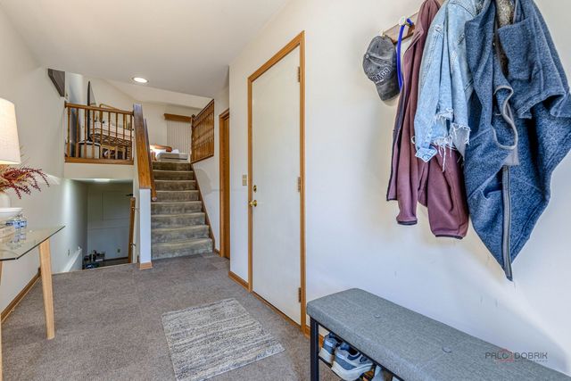 24 Garden Crescent Court, Elgin, IL 60123
