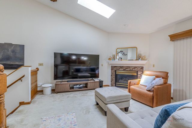 24 Garden Crescent Court, Elgin, IL 60123