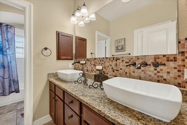 732 Forest Creek, Desoto, TX 75115