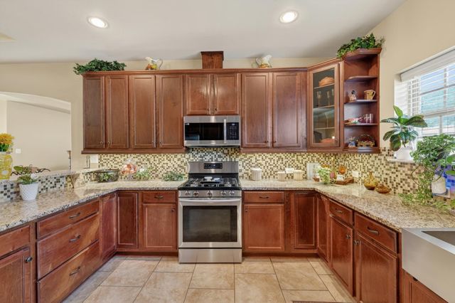 732 Forest Creek, Desoto, TX 75115