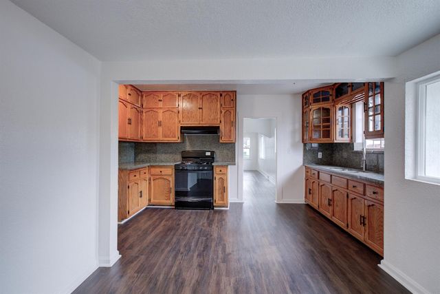 1241 6th, Atwater, CA 95301