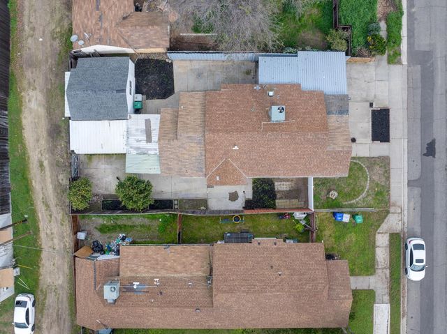 1241 6th, Atwater, CA 95301