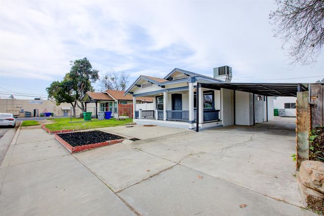 1241 6th, Atwater, CA 95301