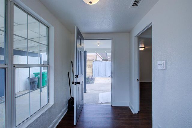 1241 6th, Atwater, CA 95301