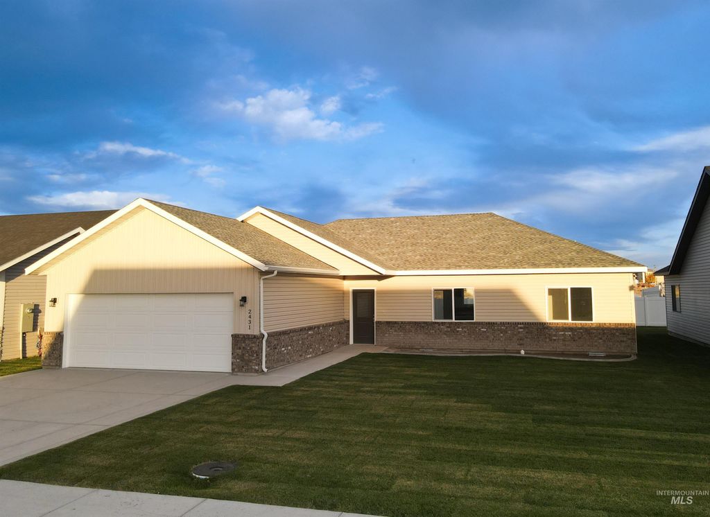 2431 Dorchester Avenue, Burley, ID 83318