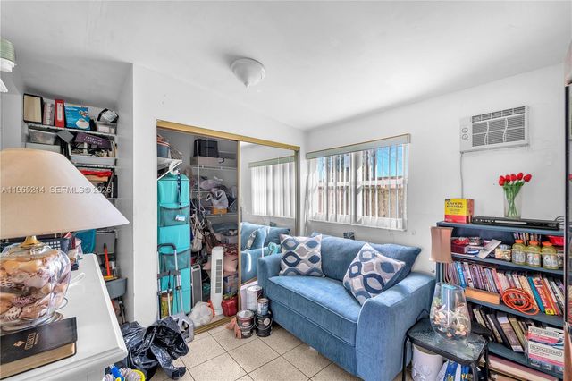 3235 SW 93rd Ct, Miami, FL 33165