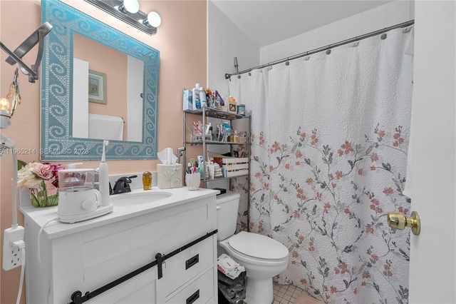 3235 SW 93rd Ct, Miami, FL 33165