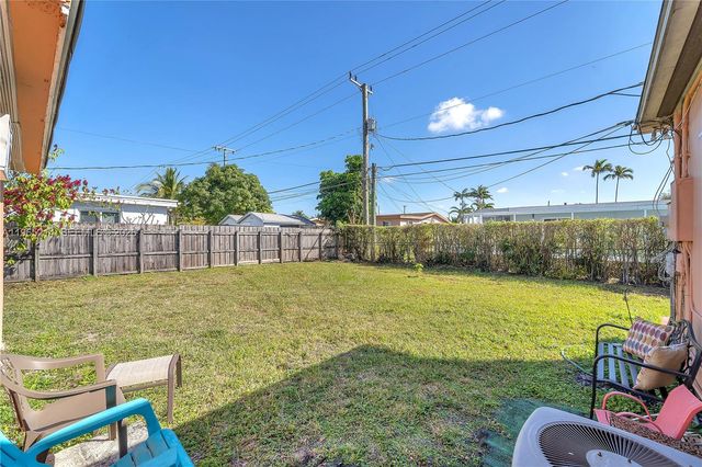 3235 SW 93rd Ct, Miami, FL 33165