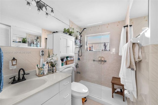 3235 SW 93rd Ct, Miami, FL 33165