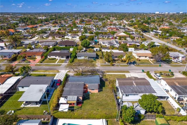 3235 SW 93rd Ct, Miami, FL 33165