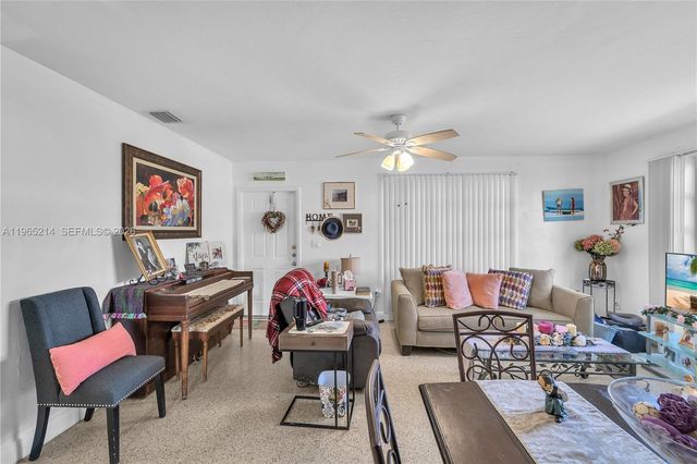 3235 SW 93rd Ct, Miami, FL 33165