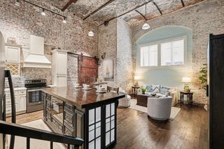 2400 Mechanic Street 101, Galveston, TX 77550