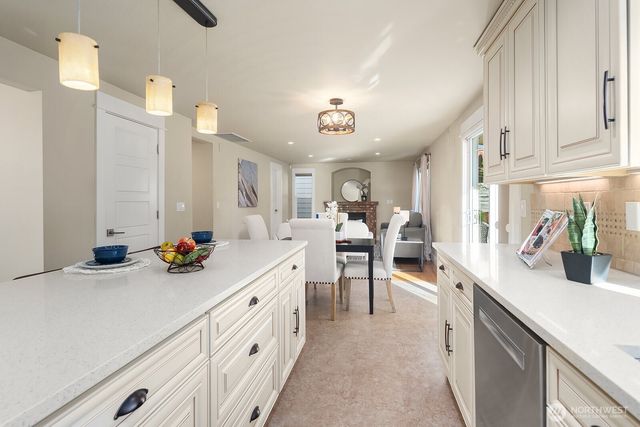 3409 Broadmoor Drive NE, Tacoma, WA 98422