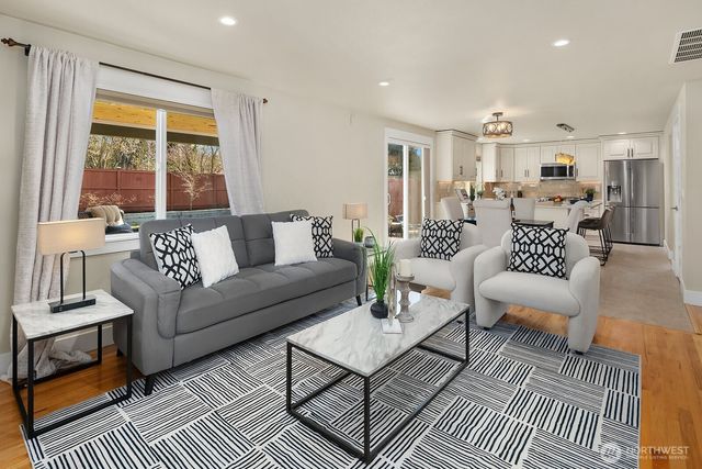 3409 Broadmoor Drive NE, Tacoma, WA 98422