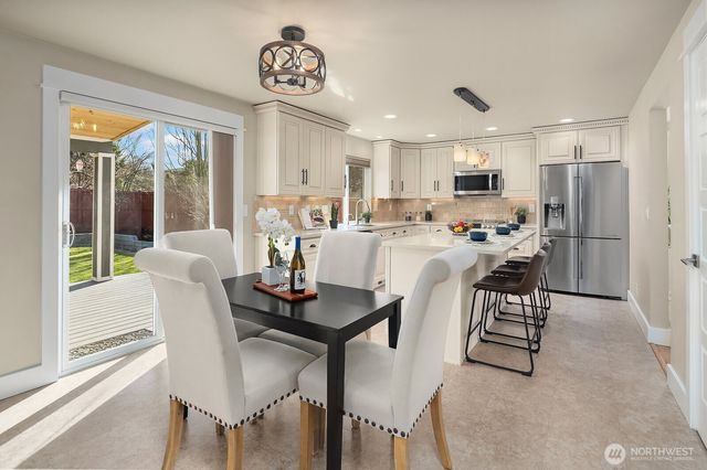 3409 Broadmoor Drive NE, Tacoma, WA 98422