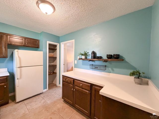3314 Valleywood Drive, Manhattan, KS 66502