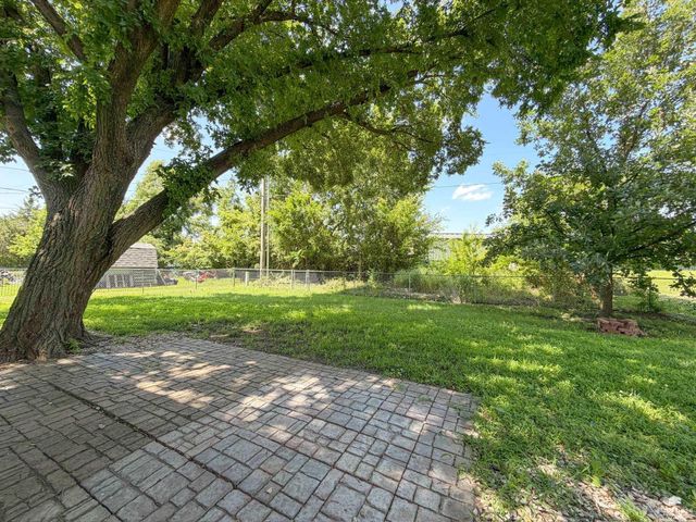 3314 Valleywood Drive, Manhattan, KS 66502
