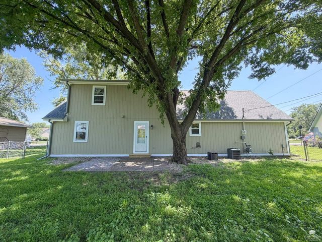 3314 Valleywood Drive, Manhattan, KS 66502