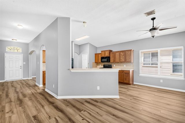 6534 Bella Noche Drive, Spring, TX 77379