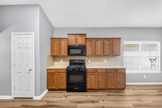 6534 Bella Noche Drive, Spring, TX 77379