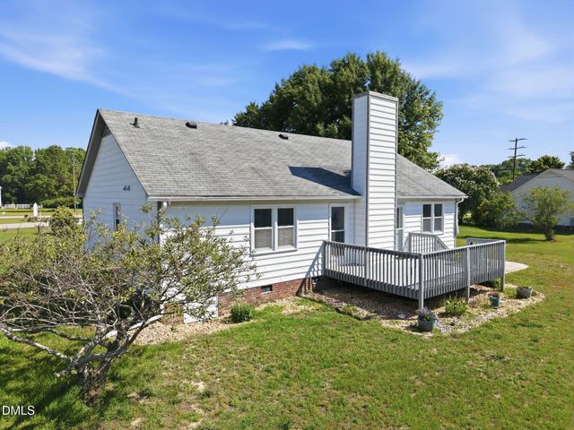 15 Loop Road, Archer Lodge, NC 27527