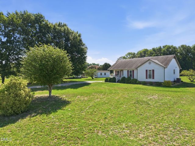 15 Loop Road, Archer Lodge, NC 27527