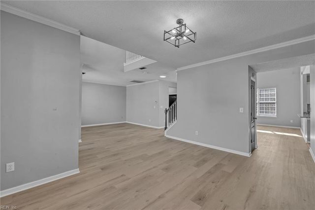 402 Undershot CT, Chesapeake, VA 23323