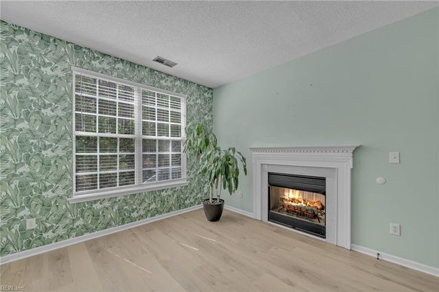 402 Undershot CT, Chesapeake, VA 23323