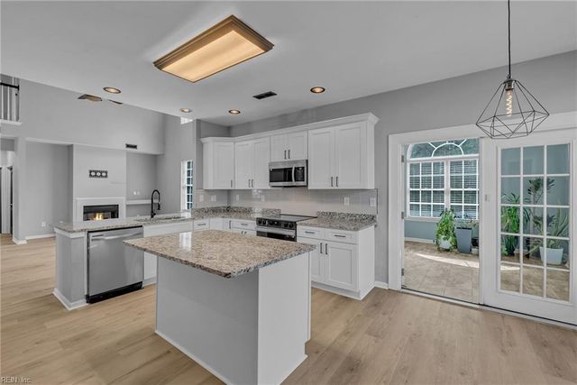 402 Undershot CT, Chesapeake, VA 23323